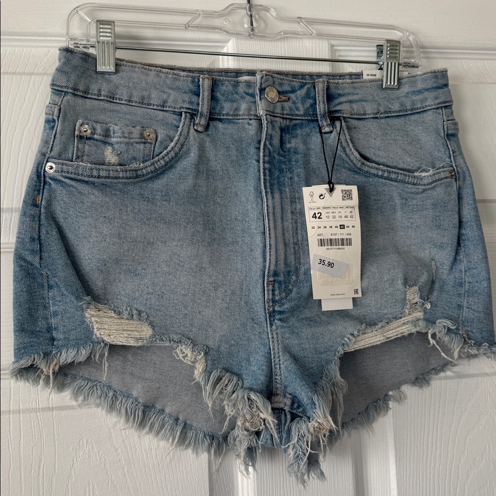 ZARA NWT High Rise Distressed Denim Cutoff Shorts - Size 10 - Picture 3 of 5